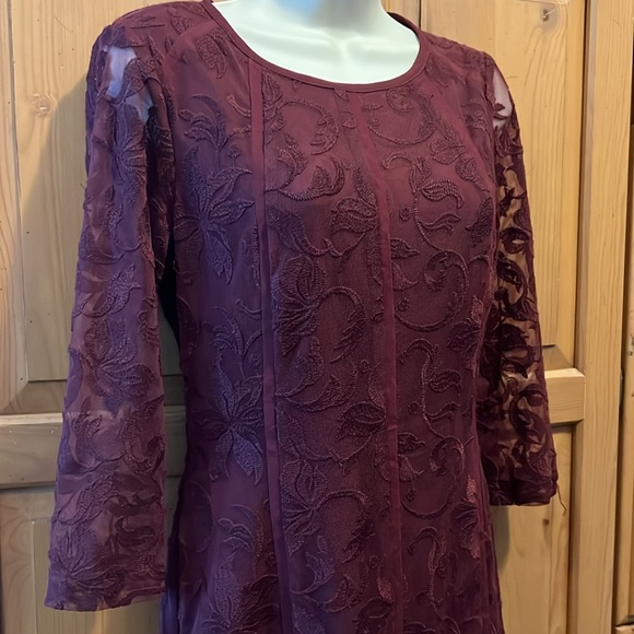 Antonia Melani Burgundy Dress . Size 2 - Picture 2 of 6